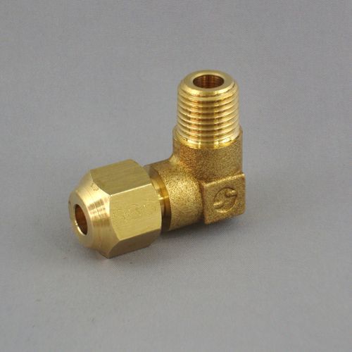 FML ���˂��G���{�R�l�N�^ �t���A�W���C���g