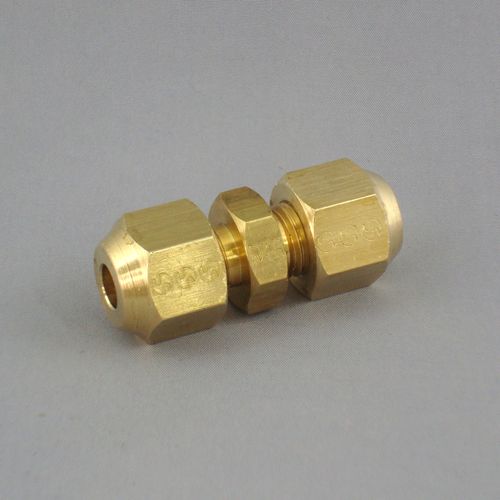 FUS ���j�I�� �t���A�W���C���g